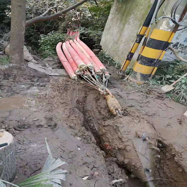 千山拖拉管